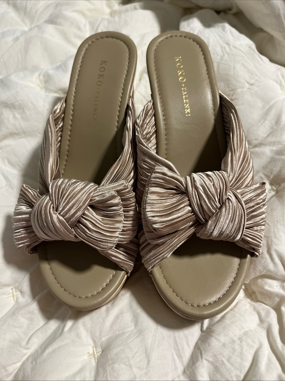 Koko & Palenki Champagne Bow Knot Slide pumps